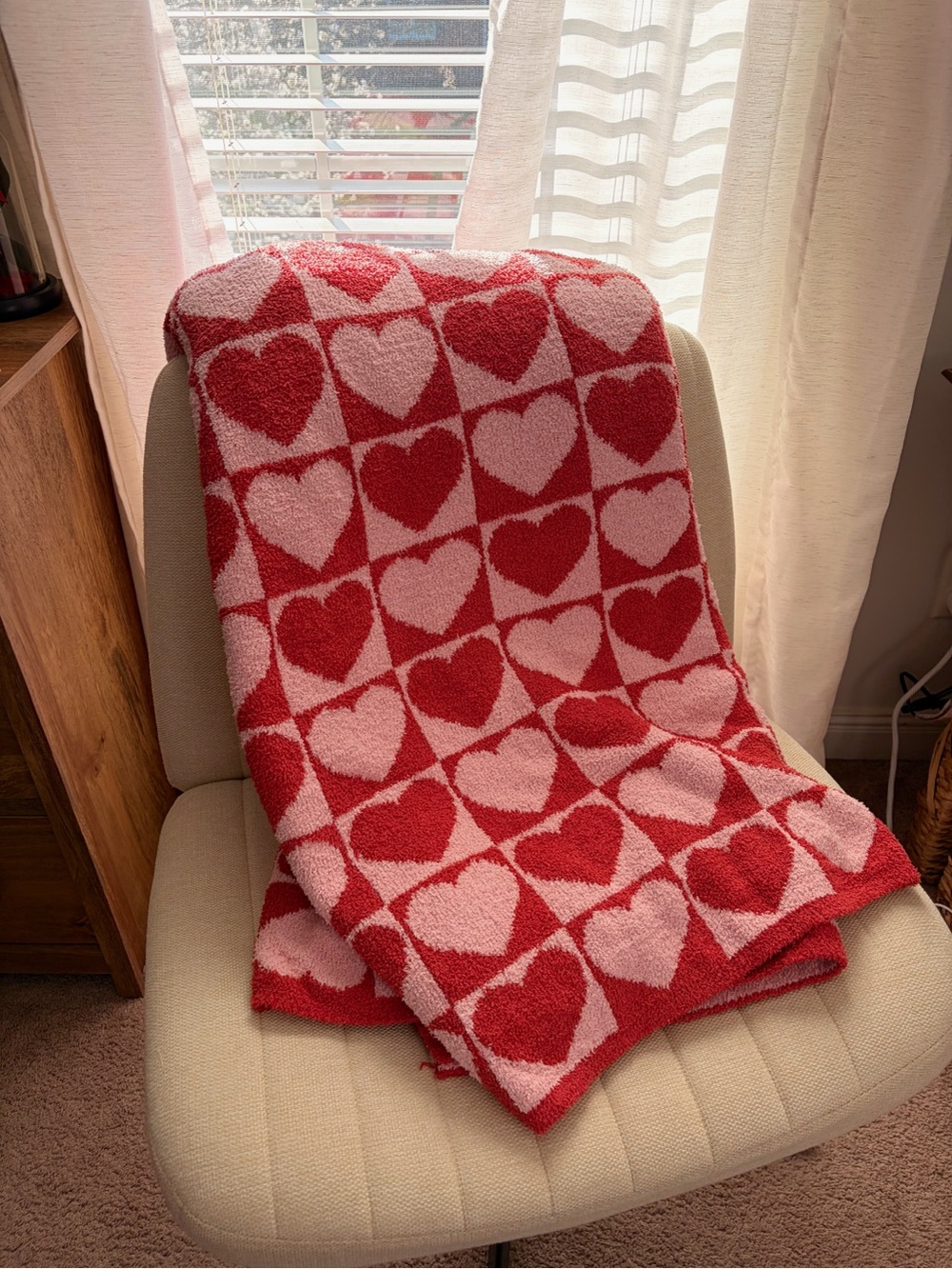 Double Sided XL Heart Checkered Red & Pink Throw Blanket